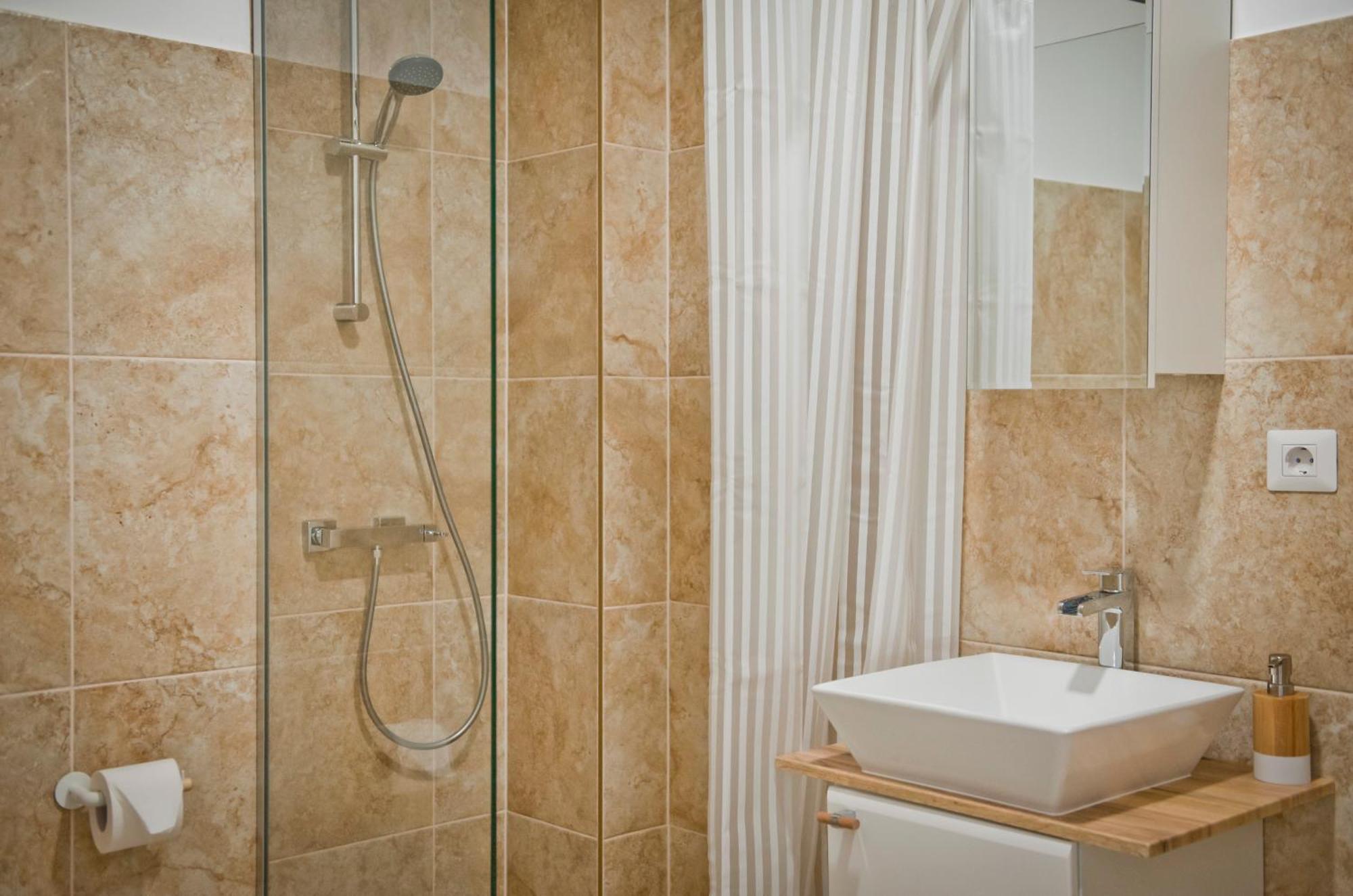 Sibiu Lotus Apartments Pokoj fotografie